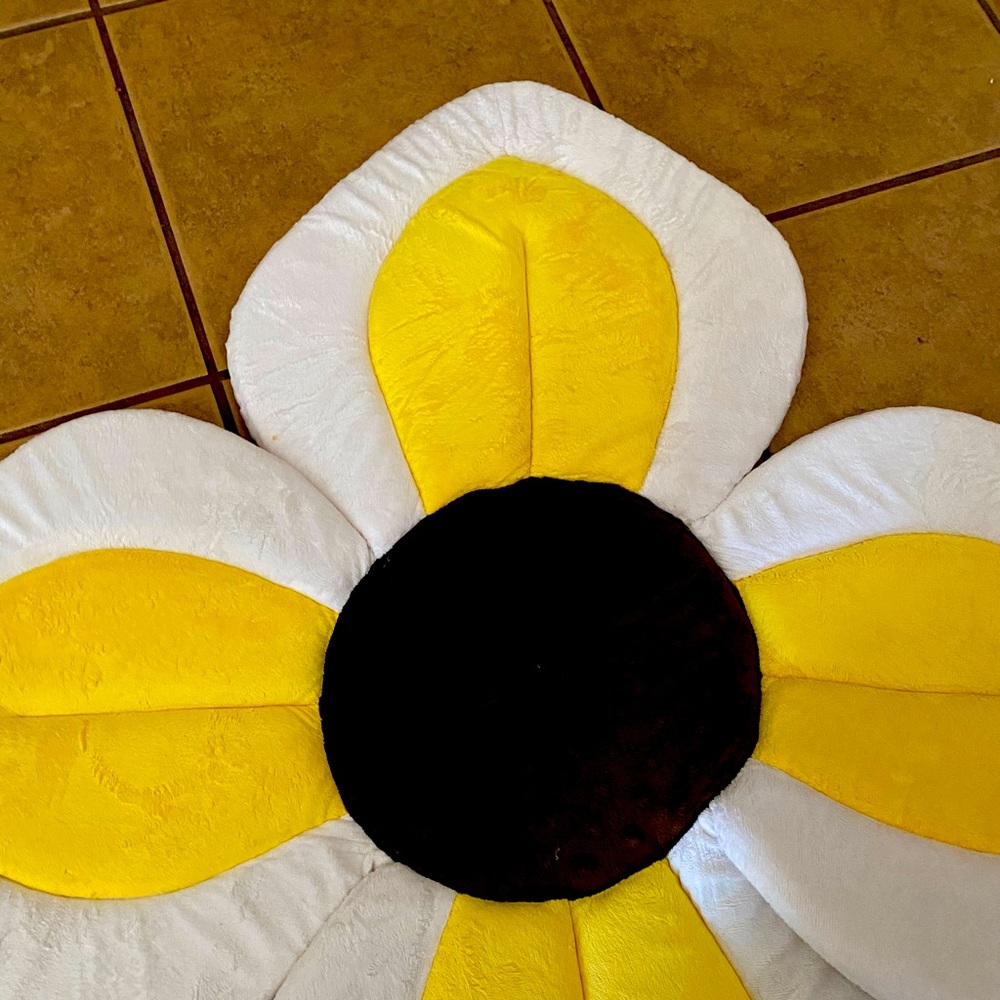 Blooming bath cushion